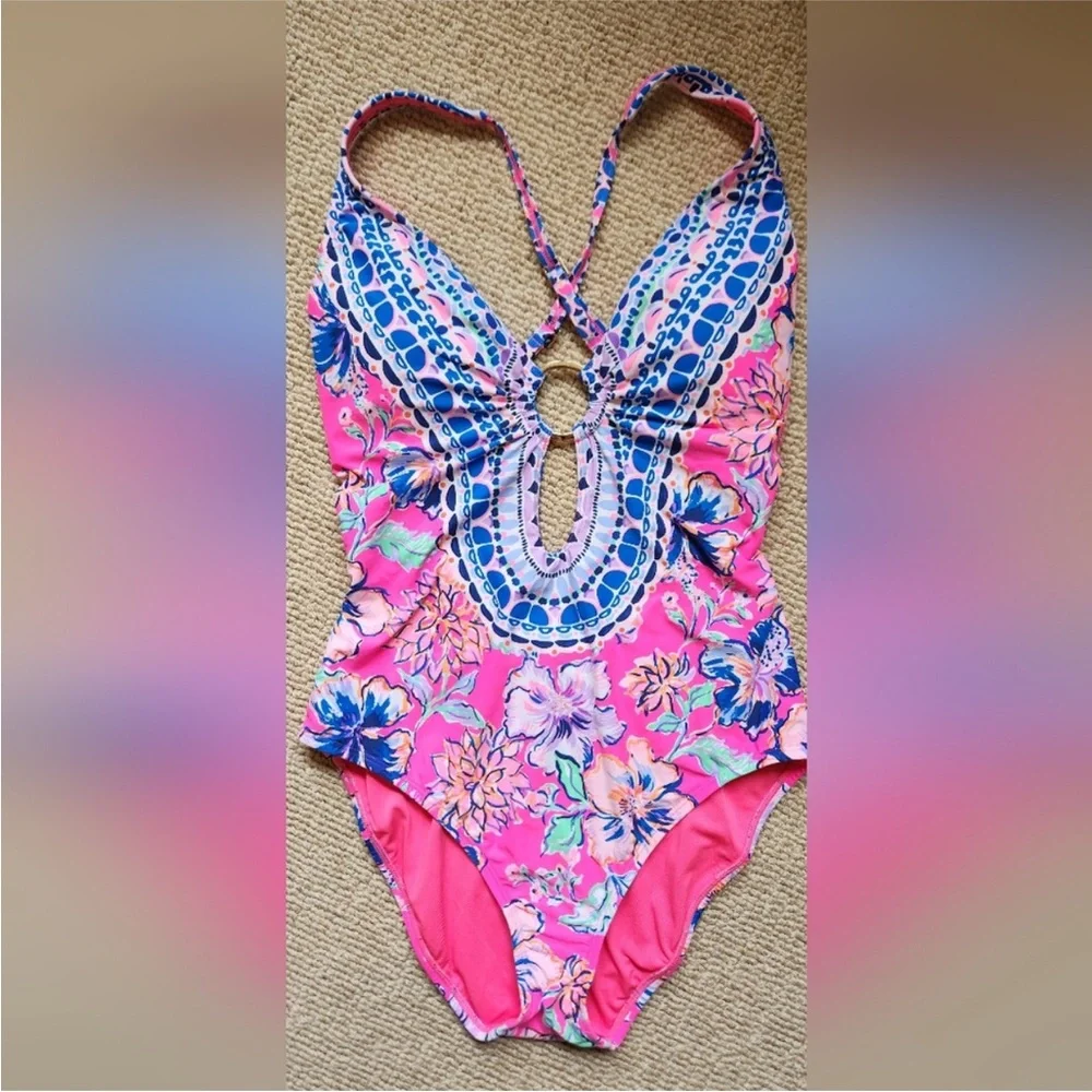 Beautiful Lilly Pulitzer swimsuit - Picture 3 of 7